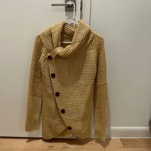 Never worn before sweater